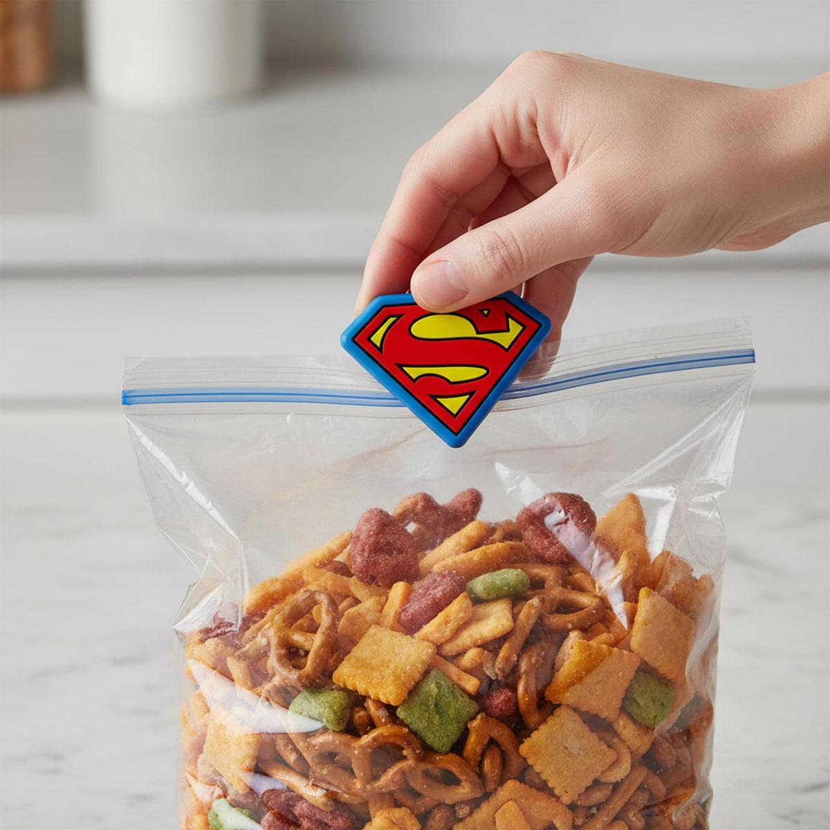 DC Comics Classic Superman Logo Bag Clip 4 Pack