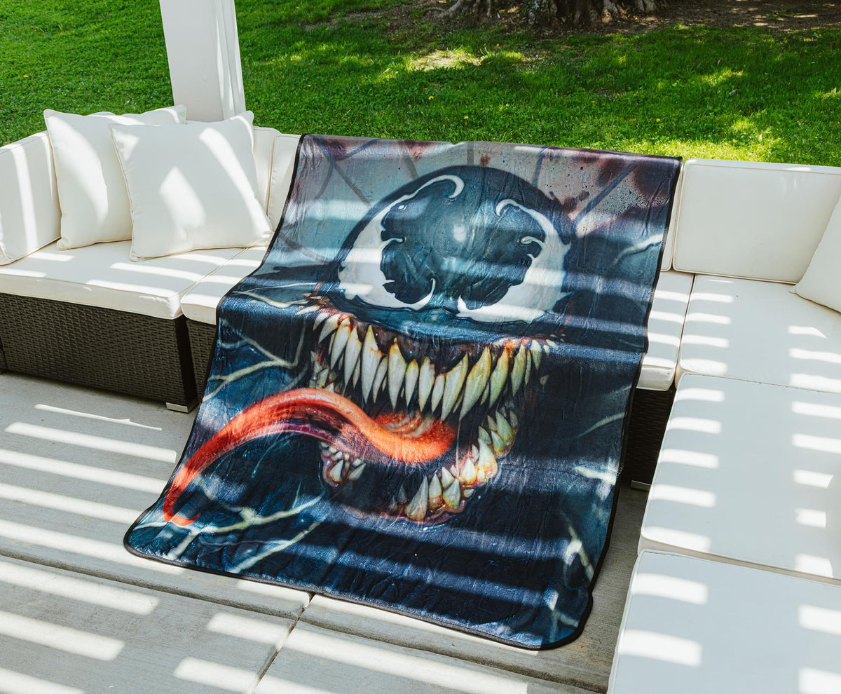 Marvel Venom Fleece Throw Blanket | 45 x 60 Inches
