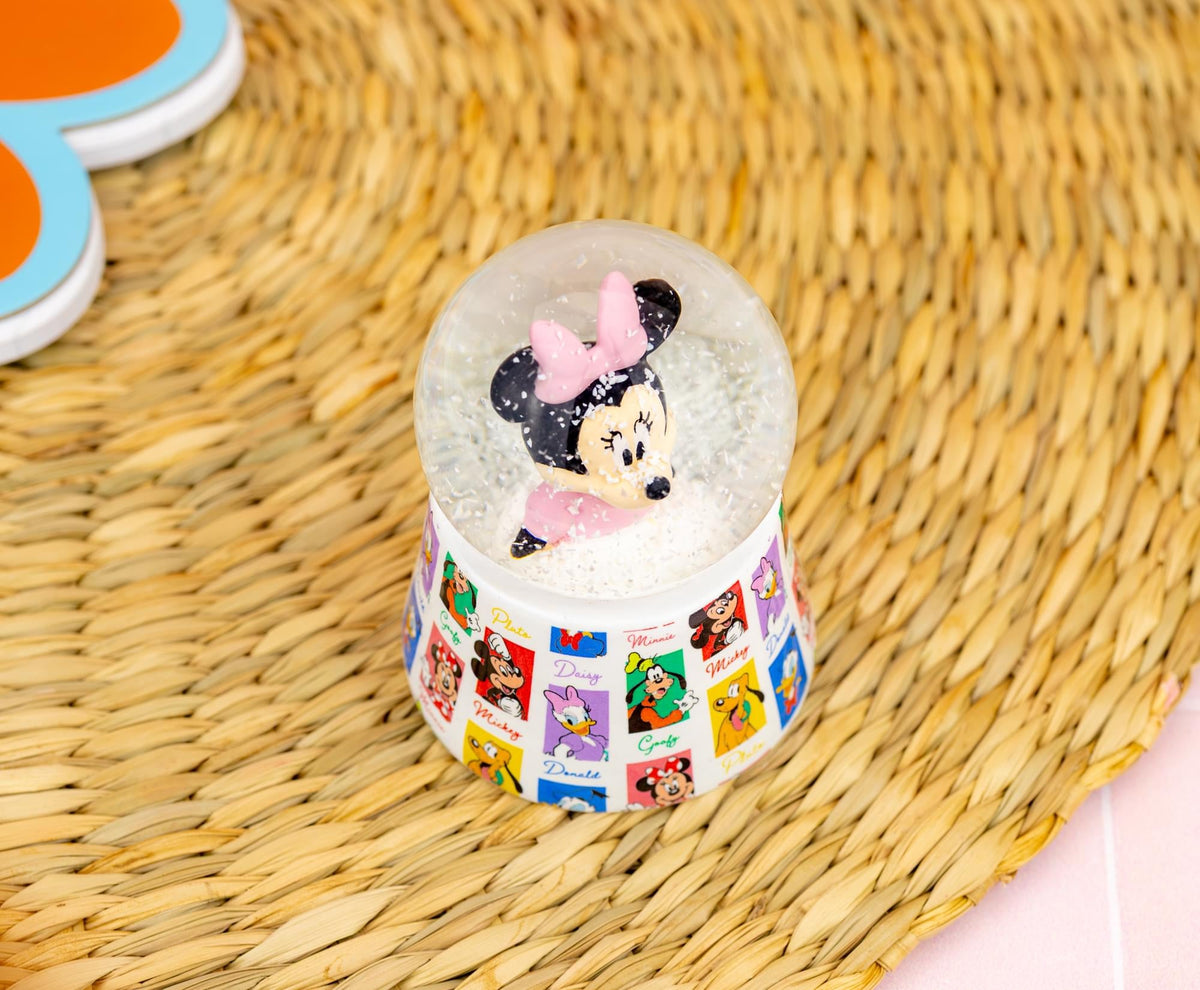 Disney Minnie Mouse Pink 3-Inch Mini Light-Up Snow Globe
