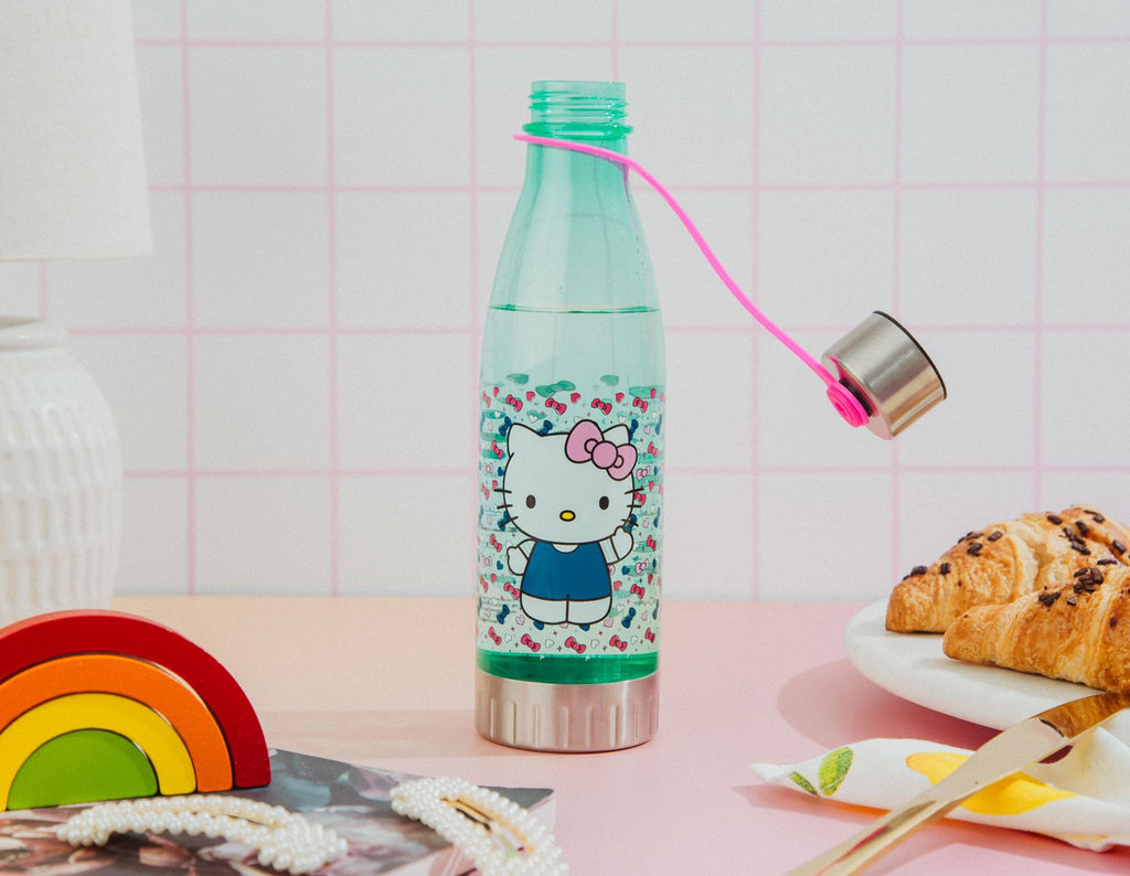 Sanrio Hello Kitty Hearts and Bows Water Bottle With Lid | Holds 20 Ounces