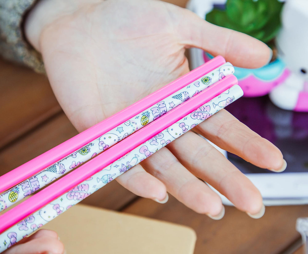 Sanrio Hello Kitty Kawaii Treats Reusable Plastic Straws | Set of 4