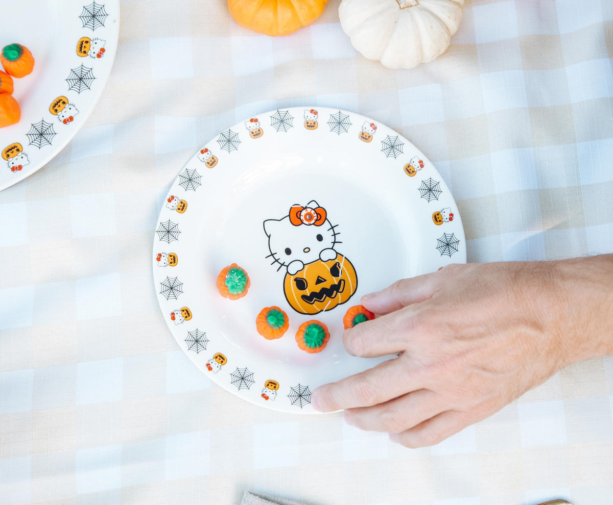 Sanrio Hello Kitty Pumpkin Boo 8-Inch Ceramic Dinner Plate