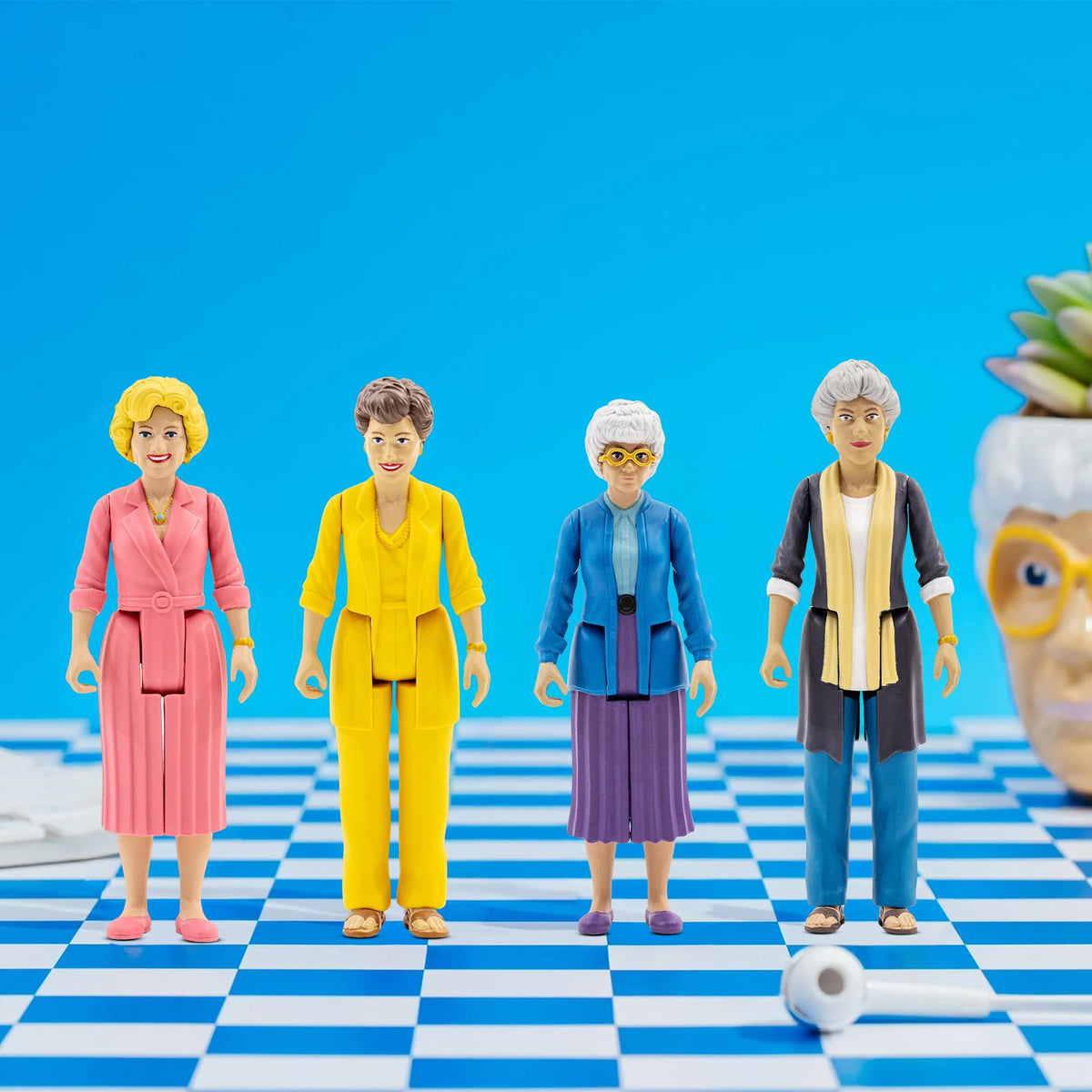 The Golden Girls 3.75-Inch Retro Action Figure Case of 20
